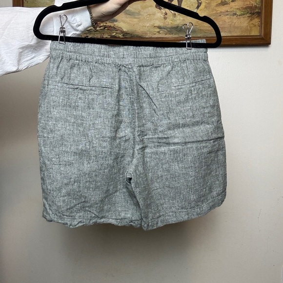 Banana Republic - size s linen blend easy shorts - Picture 3 of 3